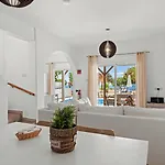Thalassines Villa Ajía Nápa