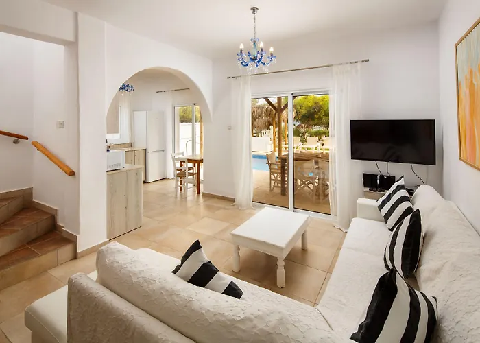 Villa Thalassines Ayía Nápa